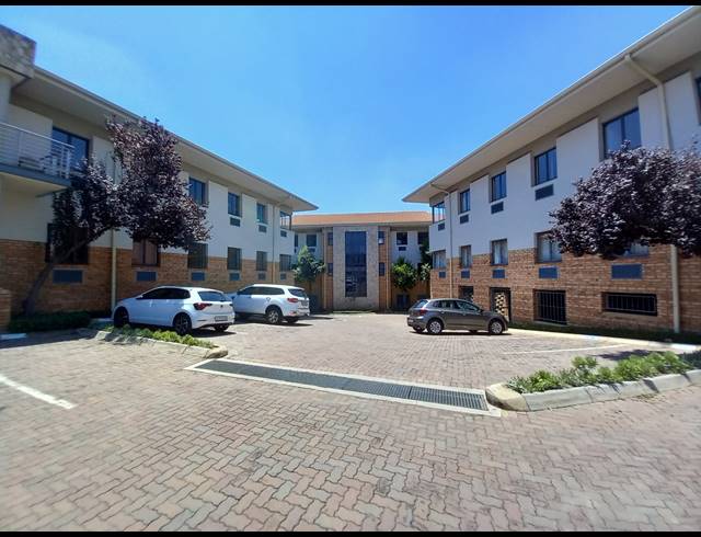 209M² OFFICE TO LET IN BRYANSTON